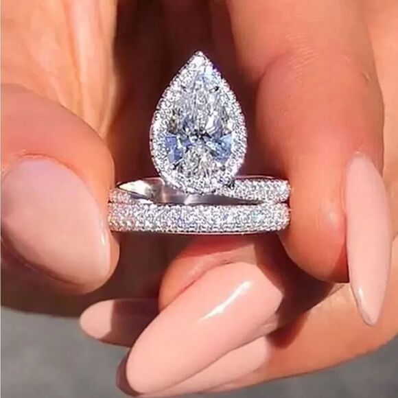 Anthropologie Jewelry - Diamond Ring Q563